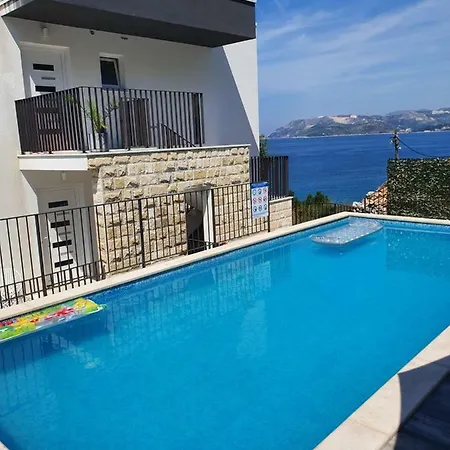 Alpha Apartment